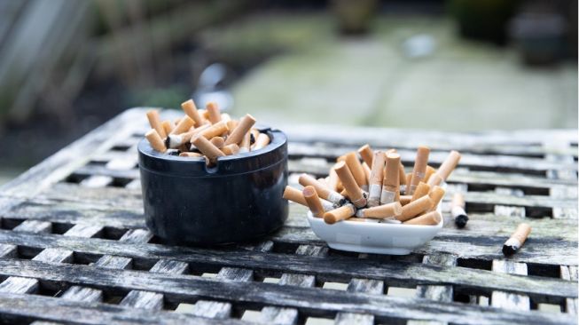 Penelitian Sebut Remaja Bisa Habiskan Sekitar Rp300 Ribu Tiap Hari Akhir Pekan Untuk Rokok: Faktor Harganya Terlalu Murah?